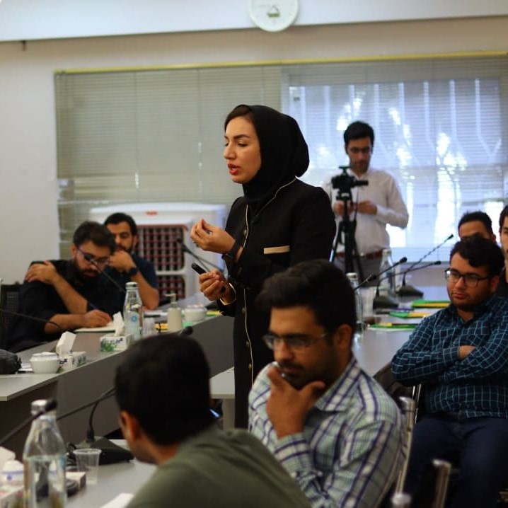 کوچینگ مدیران با پریسا احمدی منش